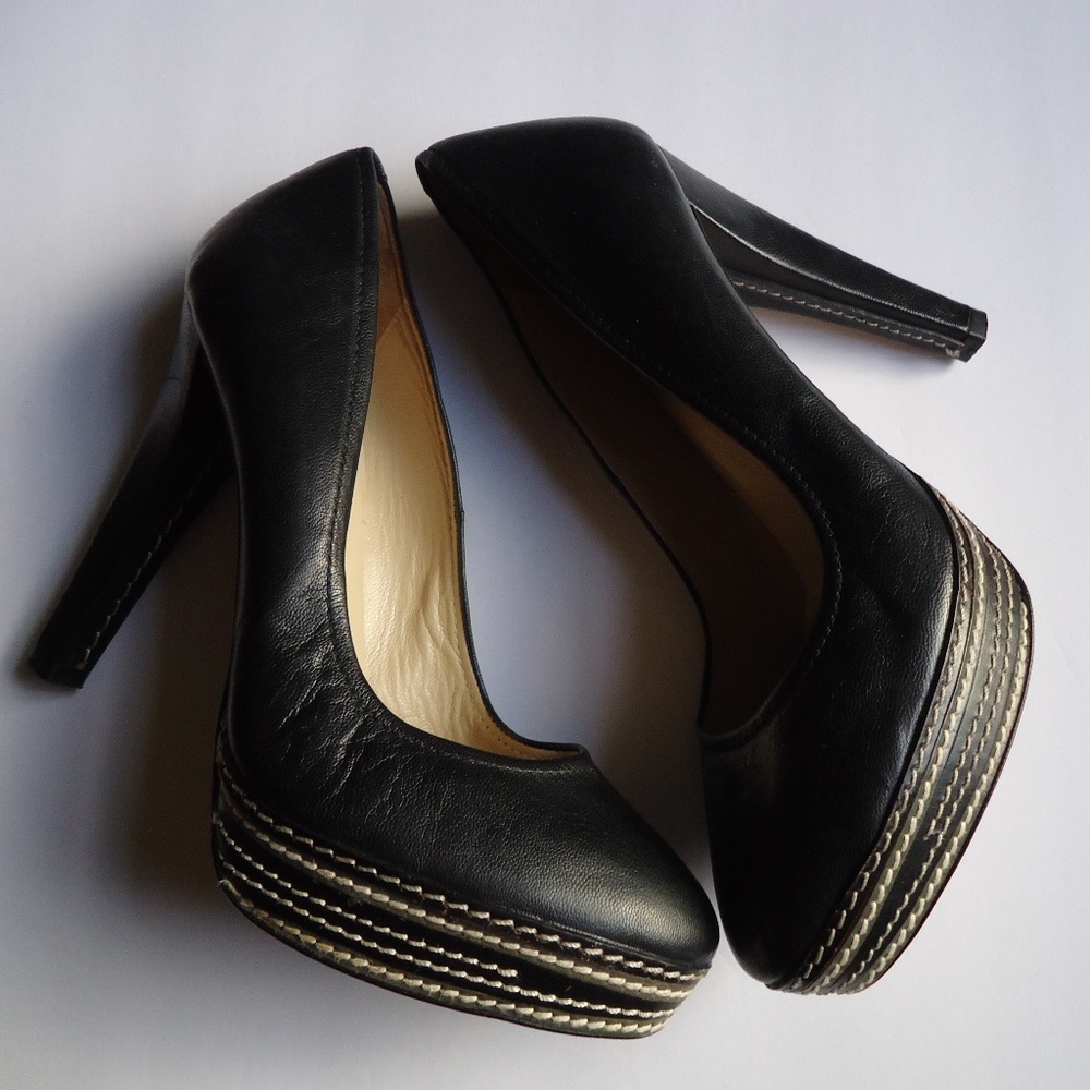 SIZE EU 41. JONES Bootmaker leather high heels shoes.